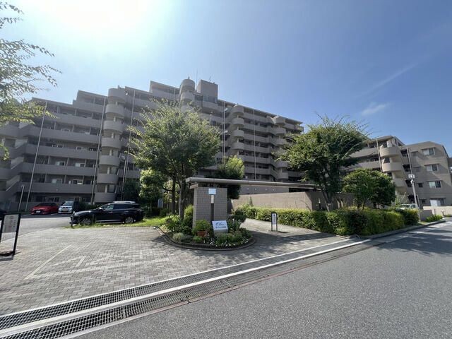 ��ʌ��������܎s����厚�w��̃}���V�����̌����O��