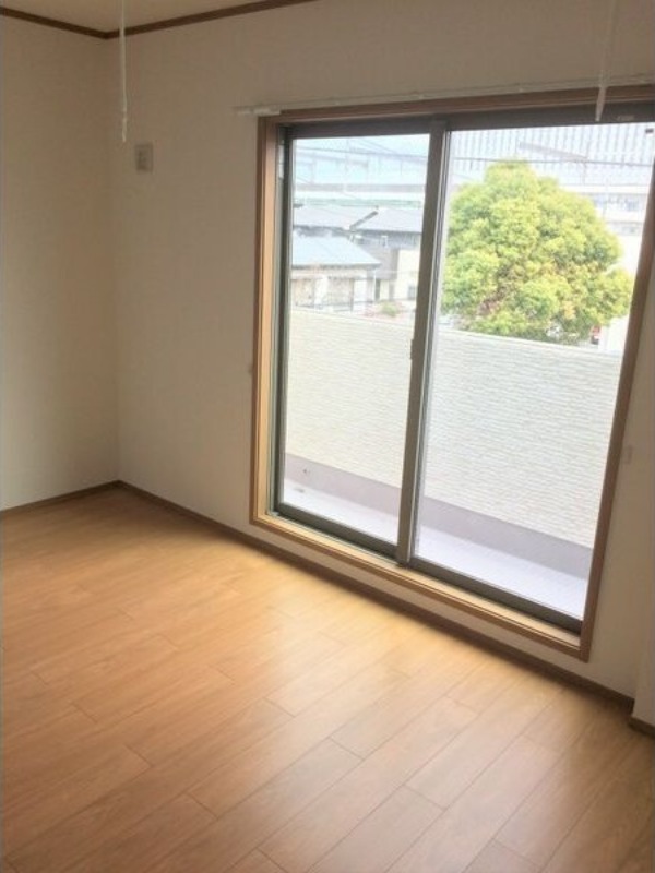 ��ʌ��������܎s��{��听���R���ڂ̃A�p�[�g�̋��ԁE���r���O