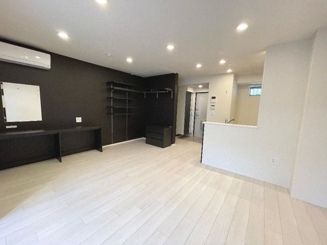 ��ʌ��������܎s��΋���q�S���ڂ̃A�p�[�g�̋��ԁE���r���O