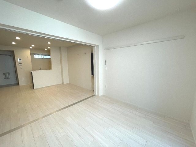 ��ʌ��������܎s��΋���q�S���ڂ̃A�p�[�g�̂��̑������E�X�y�[�X