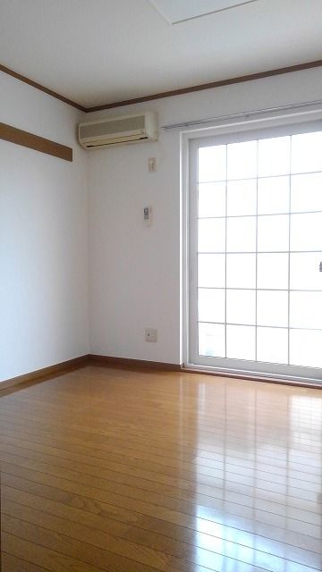 ��ʌ��@�c�s���S���ڂ̃A�p�[�g�̋��ԁE���r���O