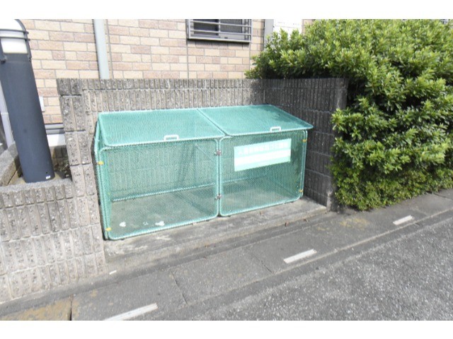 ��ʌ�����s����T���ڂ̃A�p�[�g�̂��̑�