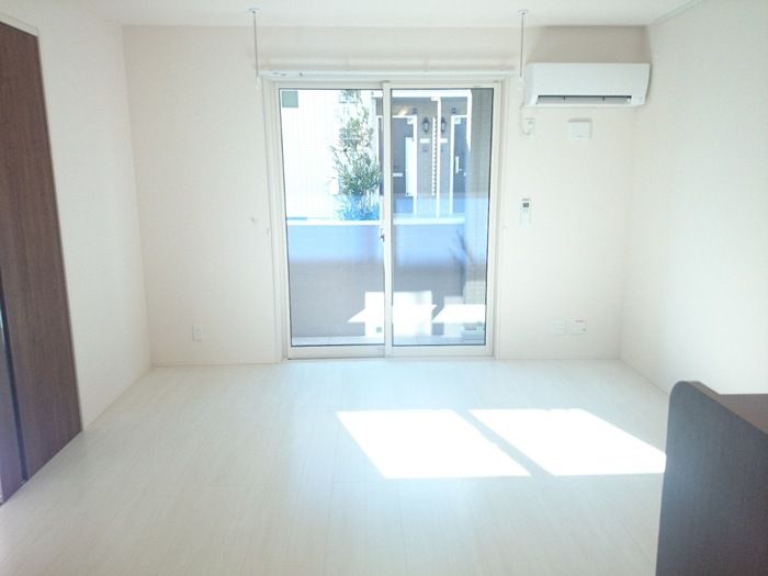 ��ʌ��������܎s���搼��{�S���ڂ̃A�p�[�g�̋��ԁE���r���O