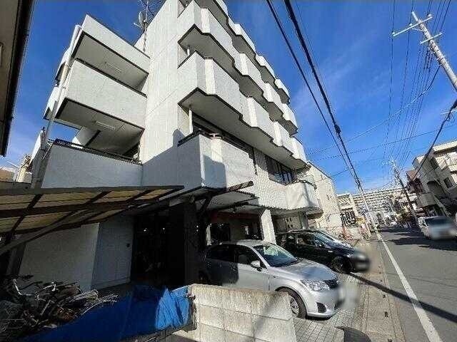 ��ʌ��������܎s�k����i���Q���ڂ̃}���V�����̌����O��