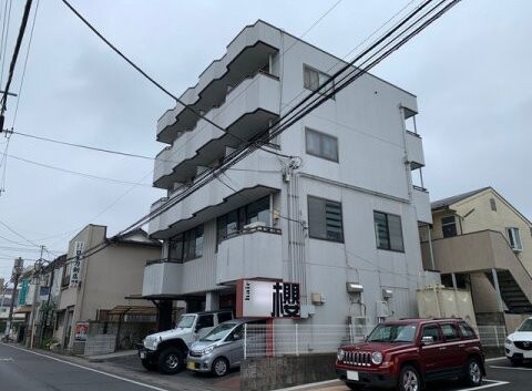 ��ʌ��������܎s�k����i���Q���ڂ̃}���V�����̌����O��