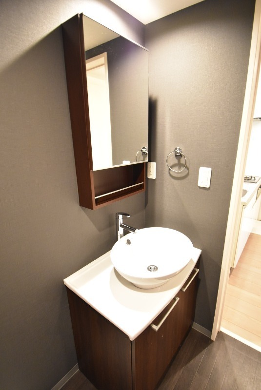 ��ʌ��������܎s�k����i���Q���ڂ̃A�p�[�g�̐��ʏ�