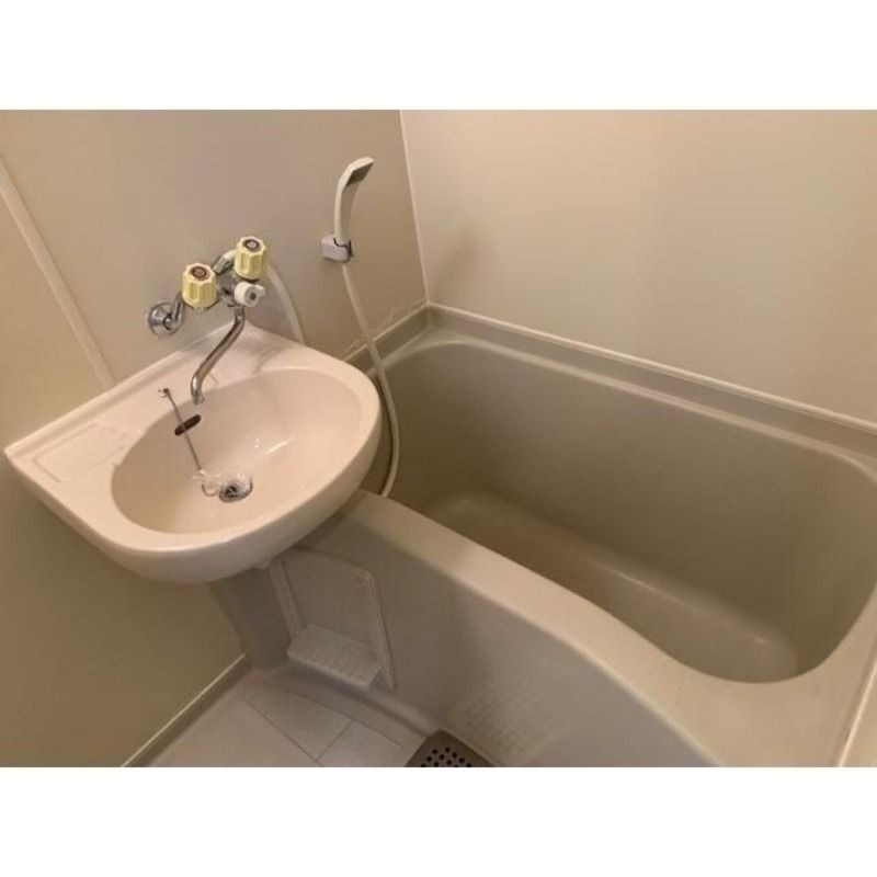 ��ʌ��������܎s�k����i���Q���ڂ̃}���V�����̐��ʏ�