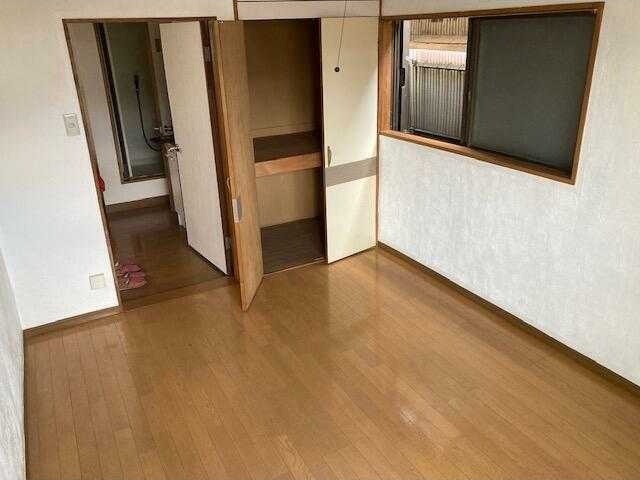 ��ʌ��������܎s�Y�a��̉ƂU���ڂ̃A�p�[�g�̂��̑������E�X�y�[�X