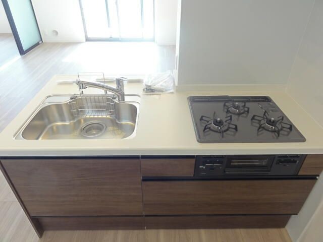 ��ʌ������s���R�Q���ڂ̃A�p�[�g�̃L�b�`��