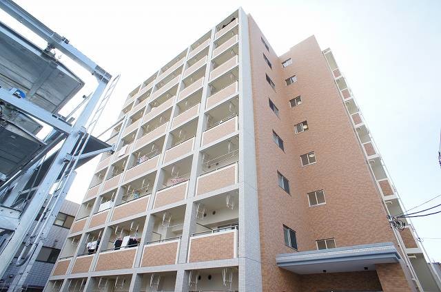 ��ʌ�����s�핽�Q���ڂ̃}���V�����̌����O��