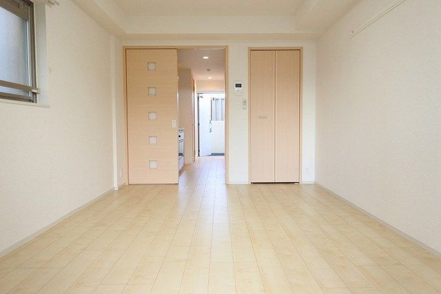 ��ʌ�����s�핽�Q���ڂ̃}���V�����̋��ԁE���r���O