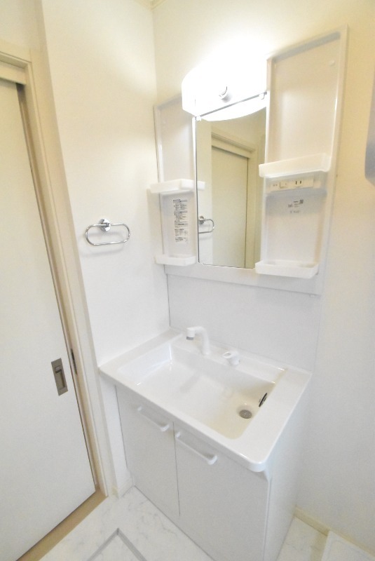 ��ʌ��������܎s������厚���V��̃A�p�[�g�̐��ʏ�