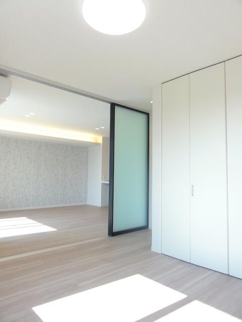 ��ʌ������s���R�Q���ڂ̃A�p�[�g�̂��̑������E�X�y�[�X