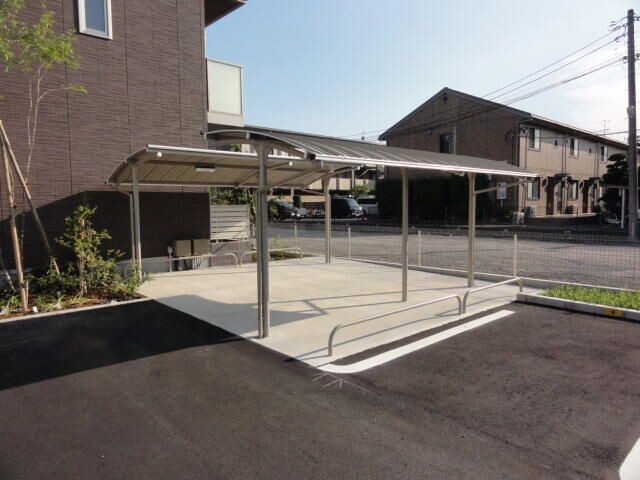 ��ʌ������s���R�Q���ڂ̃A�p�[�g�̂��̑�