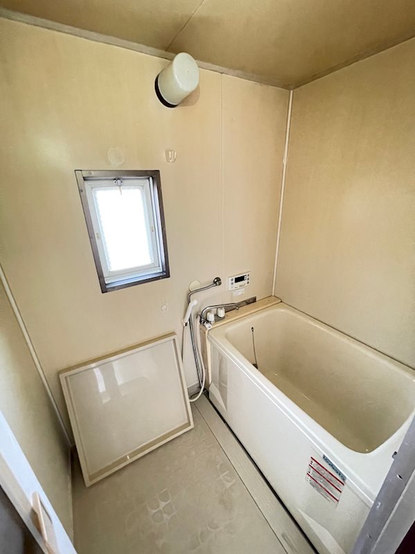 ��ʌ��������܎s��΋�{���Q���ڂ̃A�p�[�g�̃o�X