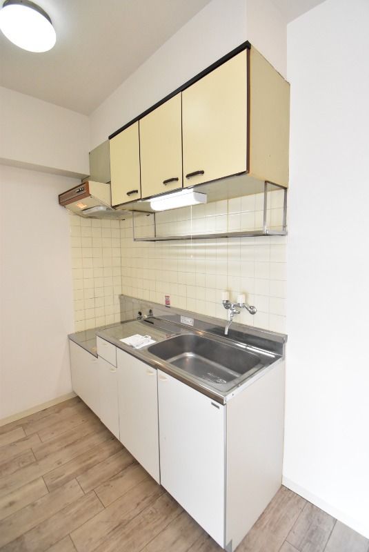 ��ʌ��������܎s�΋擌�Y�a�V���ڂ̃}���V�����̃L�b�`��