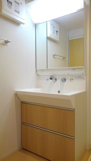 ��ʌ��������܎s��΋�������R���ڂ̃}���V�����̐��ʏ�