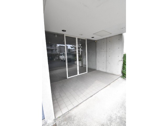 ��ʌ��z�J�s���������̃}���V�����̃G���g�����X