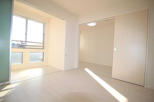 ��ʌ������s�ԌI�P���ڂ̃A�p�[�g�̂��̑������E�X�y�[�X