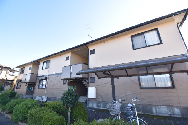 ��ʌ��k�����S�ɓޒ��厚��j473�̃A�p�[�g�̌����O��