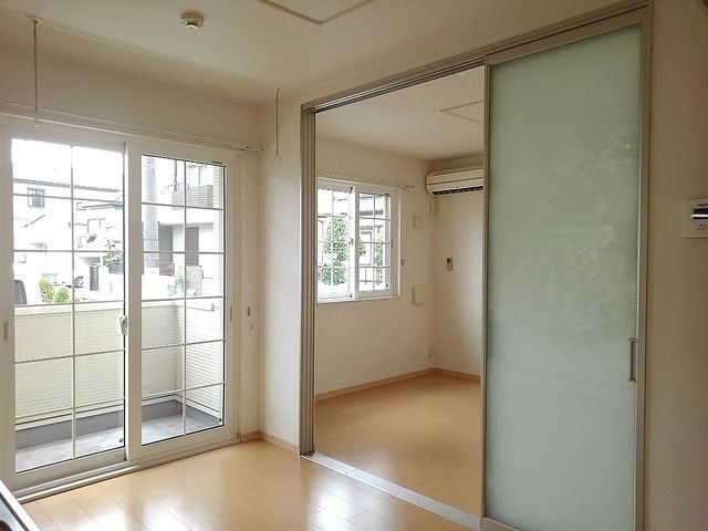 ��ʌ��z�J�s���z�J�S���ڂ̃A�p�[�g�̋��ԁE���r���O