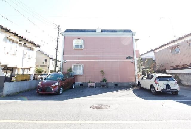 ��ʌ��������܎s��΋戤�����̃A�p�[�g�̒��ԏ�