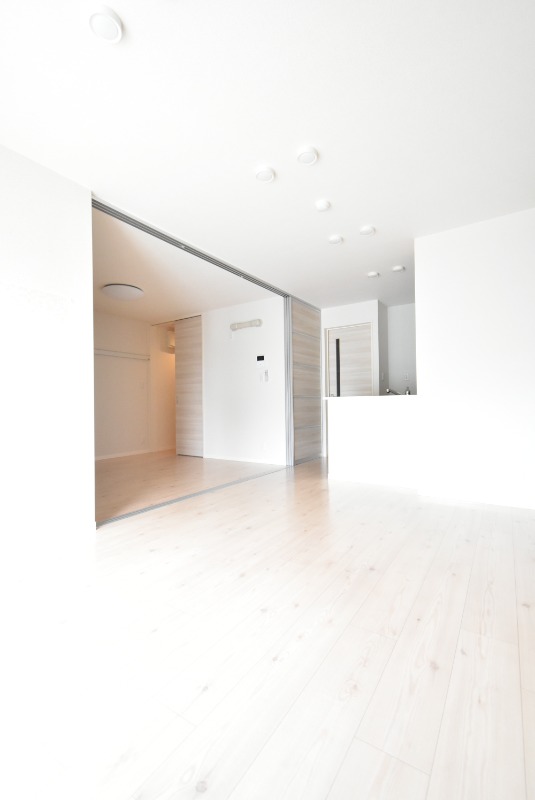 ��ʌ��������܎s�����攪���q�R���ڂ̃}���V�����̋��ԁE���r���O