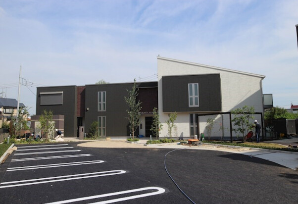 ��ʌ��������܎s�����攪���q�R���ڂ̃}���V�����̒��ԏ�