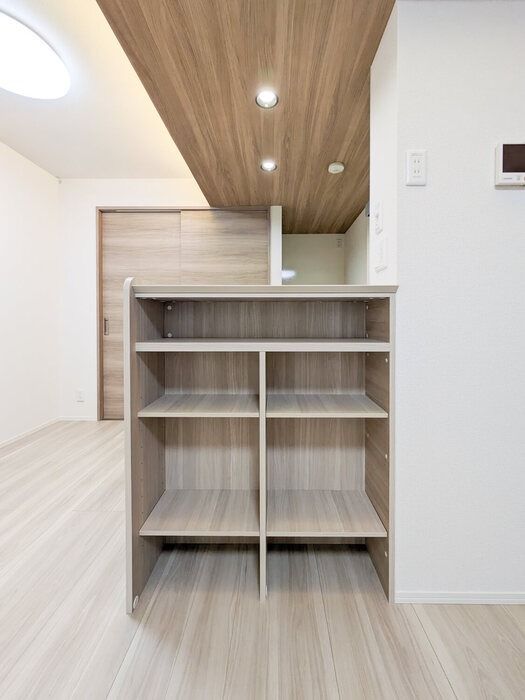 ��ʌ��������܎s�k��y�C���Q���ڂ̃A�p�[�g�̋��ԁE���r���O