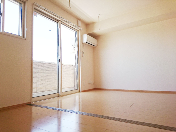 ��ʌ��z�J�s�k�z�J�P���ڂ̃A�p�[�g�̂��̑������E�X�y�[�X