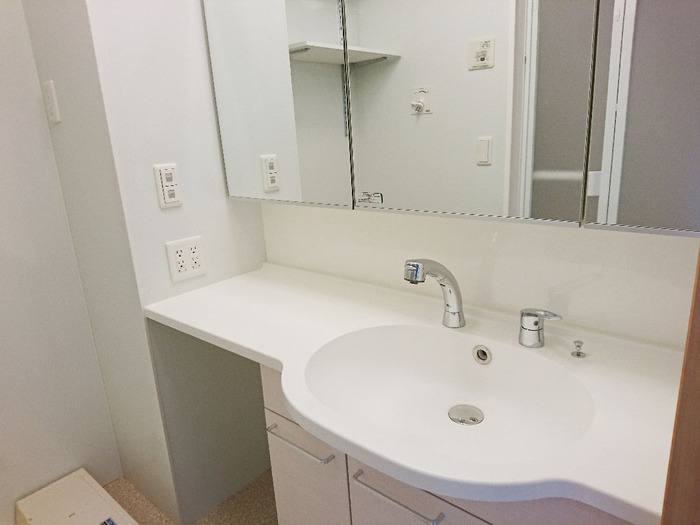 ��ʌ��z�J�s�k�z�J�P���ڂ̃A�p�[�g�̐��ʏ�