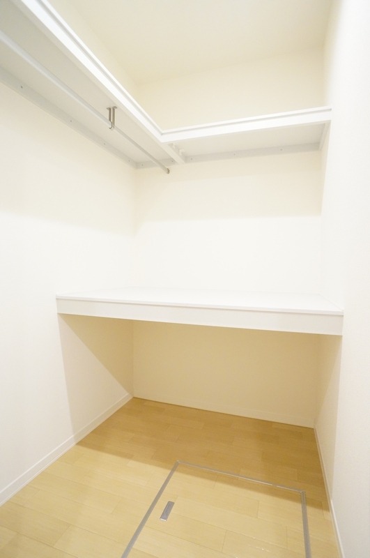 ��ʌ��������܎s��{��y�蒬�Q���ڂ̃}���V�����̎��[