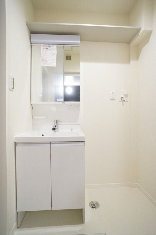 ��ʌ��������܎s��{��y�蒬�Q���ڂ̃}���V�����̐��ʏ�