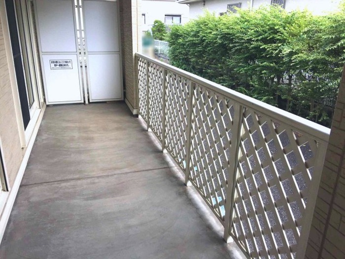 ��ʌ��������܎s����厚��v�ۗ̉Ƃ̃A�p�[�g�̃o���R�j�[