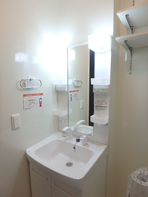 ��ʌ��������܎s������厚�ۃ���̃A�p�[�g�̐��ʏ�