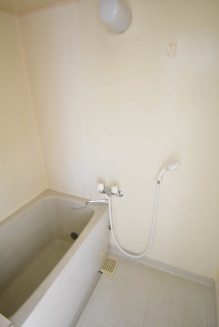 ��ʌ��������܎s����厚�󗈂̃}���V�����̃o�X