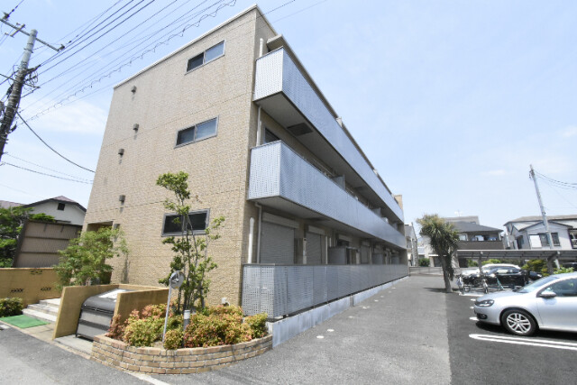 ��ʌ��������܎s�k�擌�听���Q���ڂ̃}���V�����̌����O��