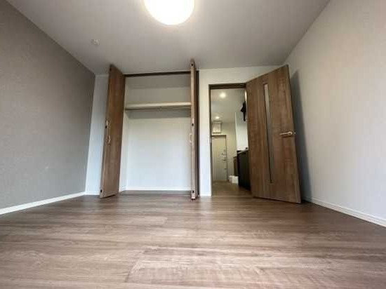 ��ʌ��������܎s��{����ؒ��S���ڂ̃A�p�[�g�̋��ԁE���r���O