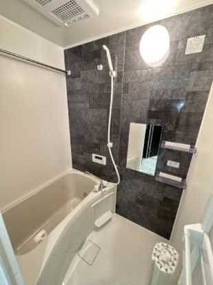 ��ʌ��������܎s��{����ؒ��S���ڂ̃A�p�[�g�̃o�X