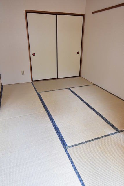 ��ʌ��������܎s����厚�󗈂̃}���V�����̂��̑������E�X�y�[�X