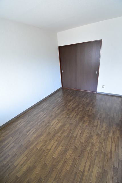 ��ʌ��������܎s����厚�󗈂̃}���V�����̂��̑������E�X�y�[�X