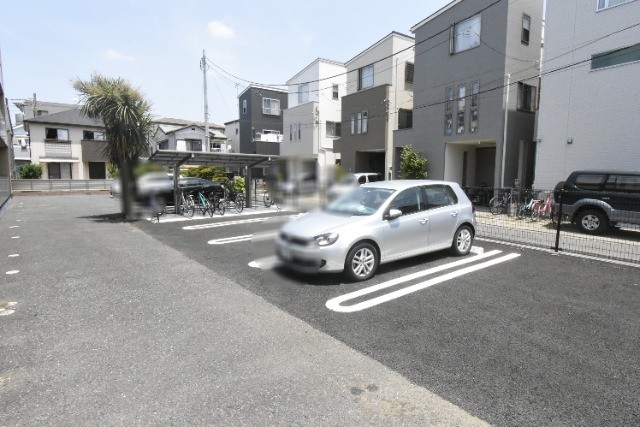 ��ʌ��������܎s�k�擌�听���Q���ڂ̃}���V�����̒��ԏ�