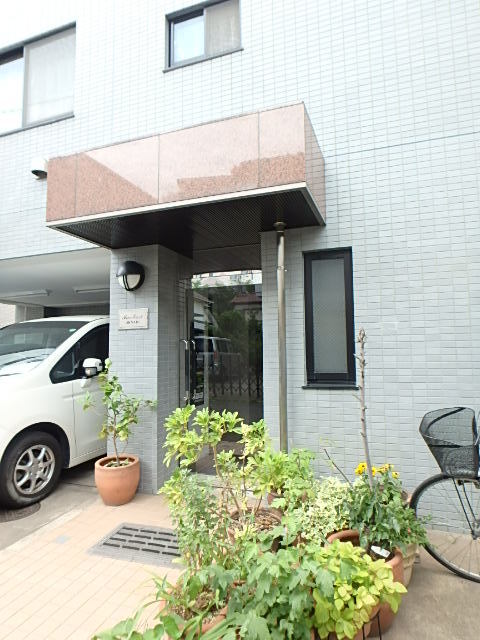 ��ʌ��������܎s��{��听���P���ڂ̃}���V�����̒��ԏ�