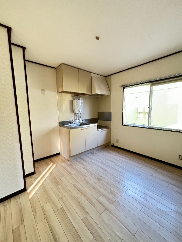 ��ʌ��������܎s����厚�w��̃A�p�[�g�̋��ԁE���r���O