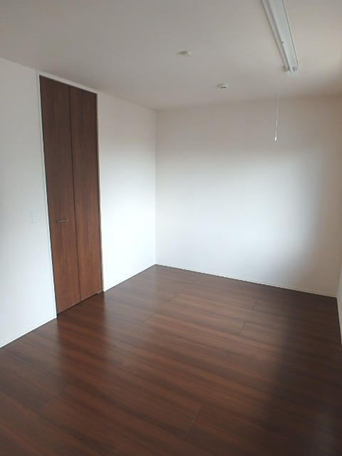 ��ʌ��������܎s����厚�w��̃A�p�[�g�̂��̑������E�X�y�[�X