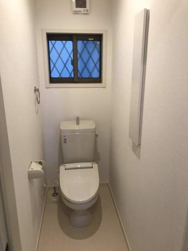 ��ʌ��������܎s�Y�a��̉ƂV���ڂ̈�ˌ��Ẵg�C��