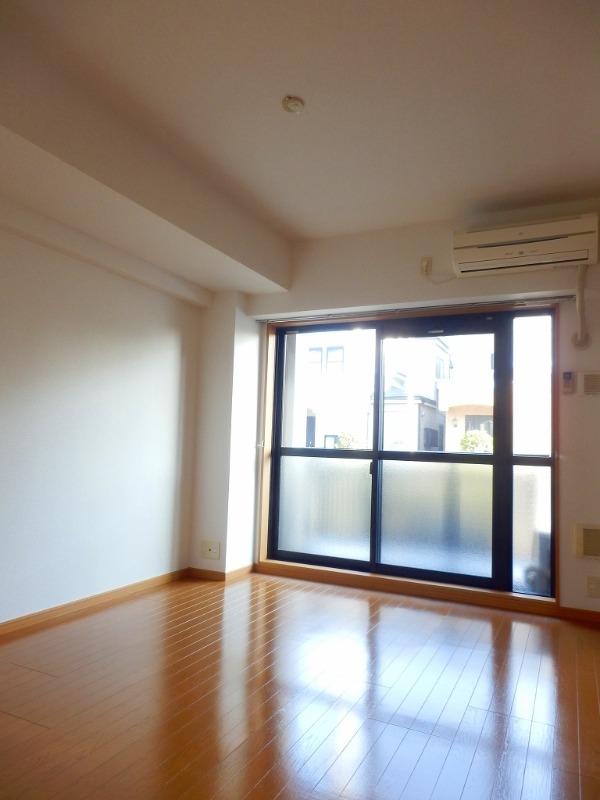 ��ʌ��z�J�s���z�J�U���ڂ̃}���V�����̋��ԁE���r���O