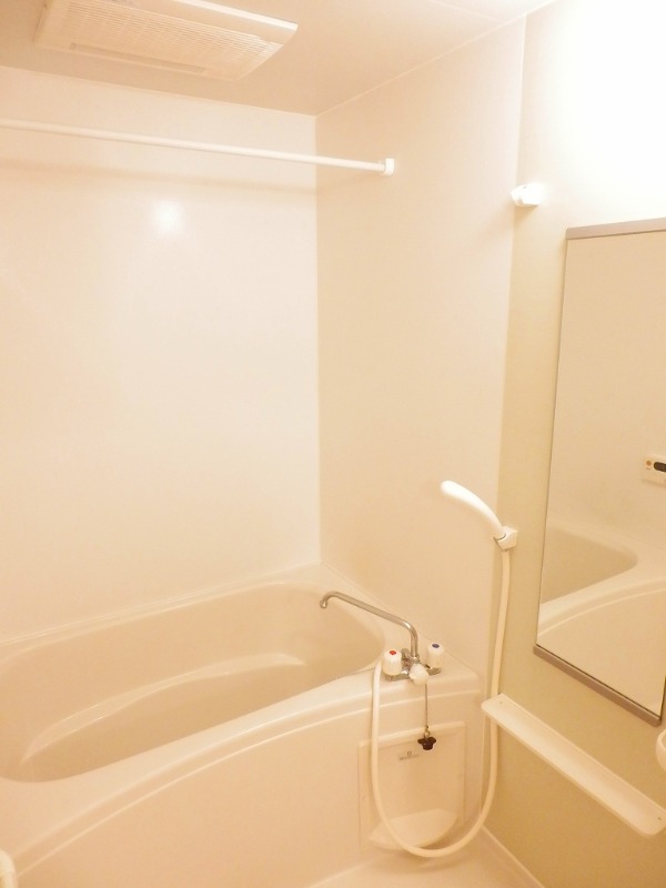 ��ʌ��z�J�s���z�J�U���ڂ̃}���V�����̃o�X