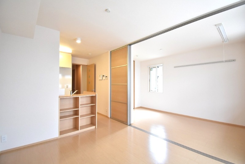 ��ʌ��������܎s�k��{�����R���ڂ̃A�p�[�g�̋��ԁE���r���O