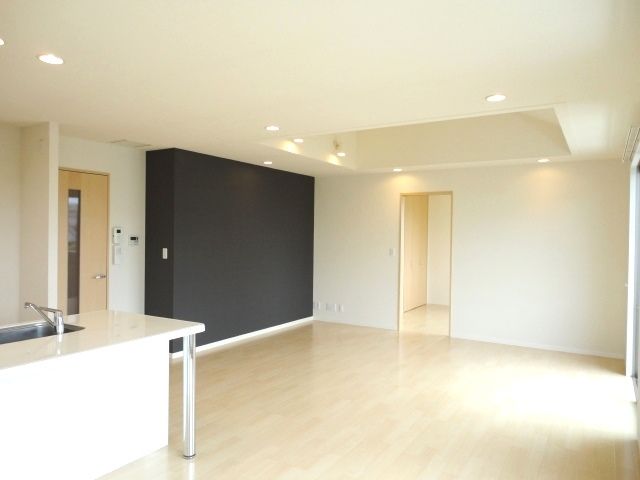 ��ʌ��������܎s��{��V�����P���ڂ̃A�p�[�g�̋��ԁE���r���O